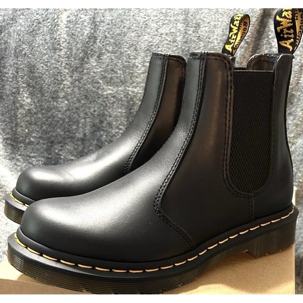 Dr. Marten Nappa 2976 Women's Size 6 Black Leather Ankle Boots